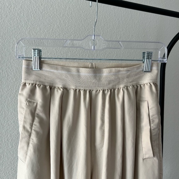 VARLEY | Athleisure Soft Riggs Loose Fit Pants 27" in Oyster Grey | Size Small - Picture 9 of 13